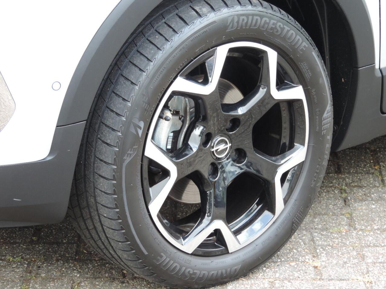 Opel Crossland 1.2 Turbo 110PK Ultimate - Navo | Camera | PDC v+a | App Connect | LED