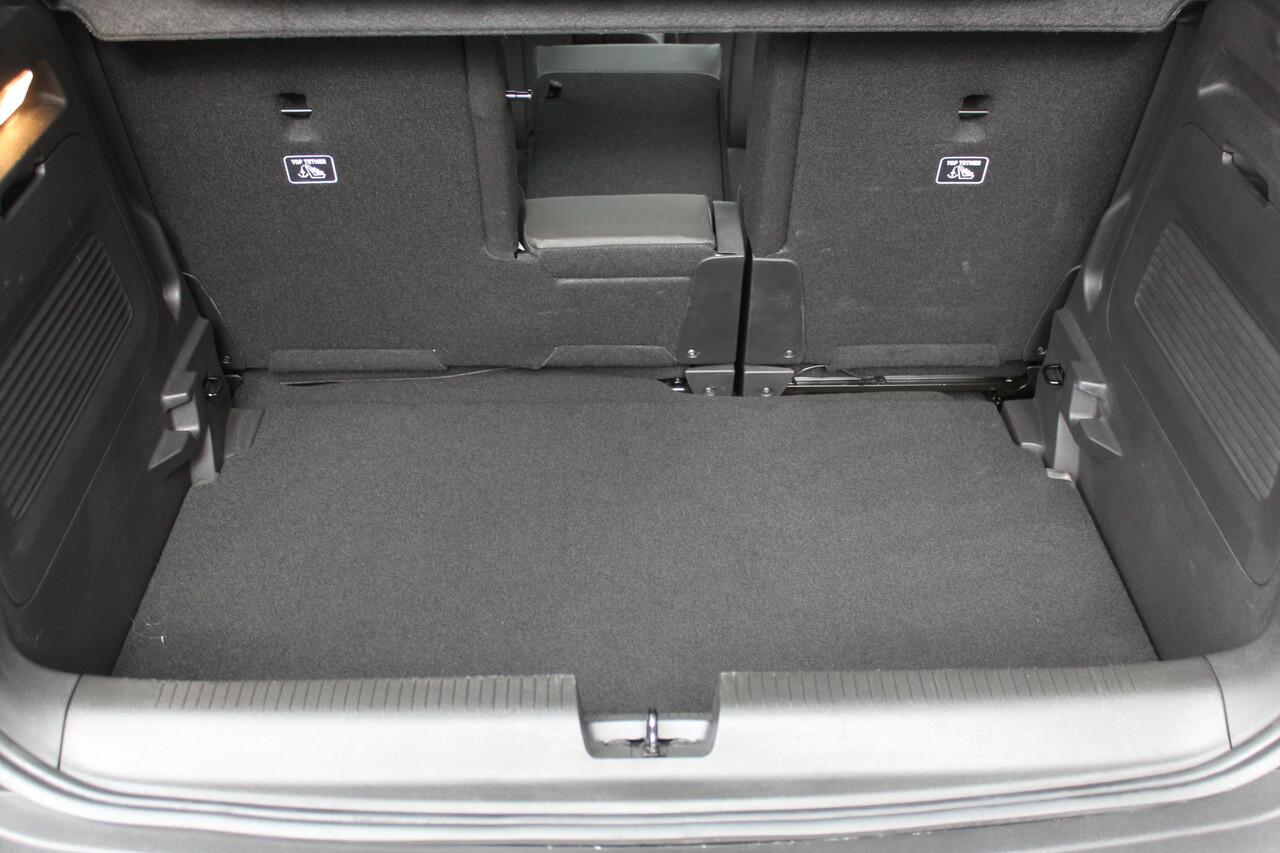 Opel Crossland 1.2 Turbo Elegance Mooie en luxe hoogzitter met weinig km's ! Volautm. airco dual, cruise control, camera, comfortstoelen, metallic lak, LM wielen, navigatie, telefoonvoorb., LED verlichting etc.