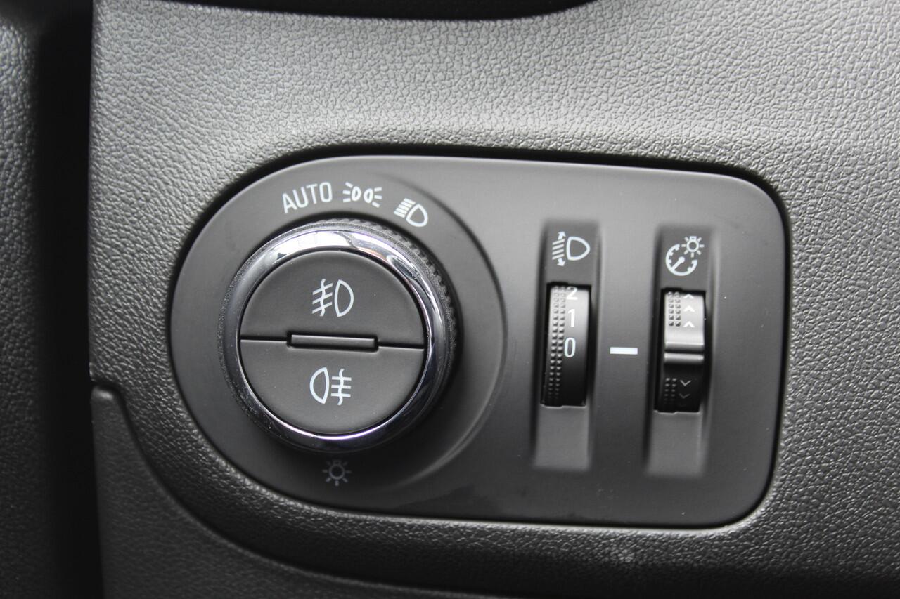 Opel Crossland 1.2-110 pk Turbo Elegance. Mooie moderne hoogzitter ! Climate Control, Cruise Control, Achteruitrijcamera, Navigatiesysteem