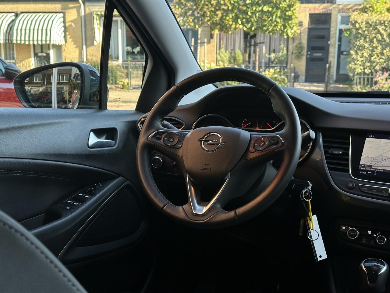 Opel Crossland 1.2 Turbo Elegance Stoel+stuur+voorruit verwarming/Camera/Achterbank verschuifbaar.