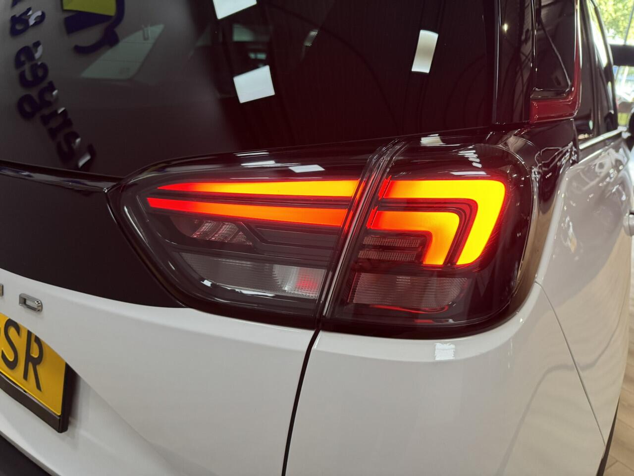 Opel Crossland 1.2 Turbo GS Line Airco ECC | Navigatie | Apple Carplay | Camera | DAB Isofix | NAP