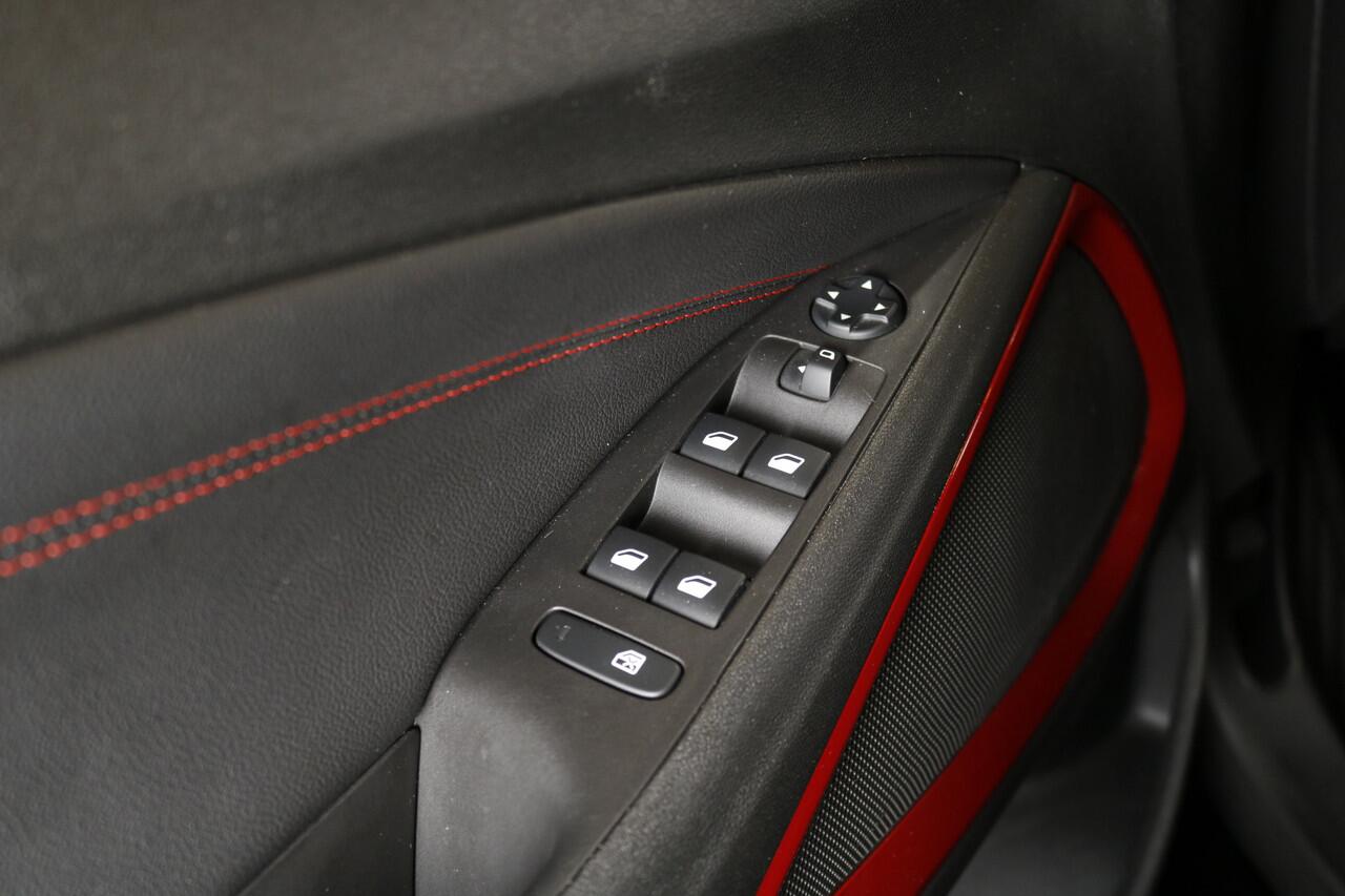 Opel Crossland 1.2 Turbo GS Line Apple Carplay / Android Auto | stoelverwarming | achteruitrijcamera