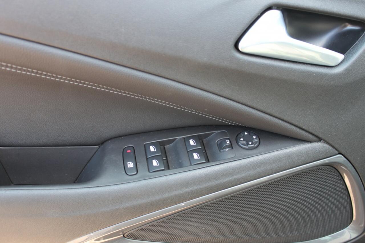 Opel Crossland 1.2 Turbo Elegance, navi, keyless, led verl, trekhaak.