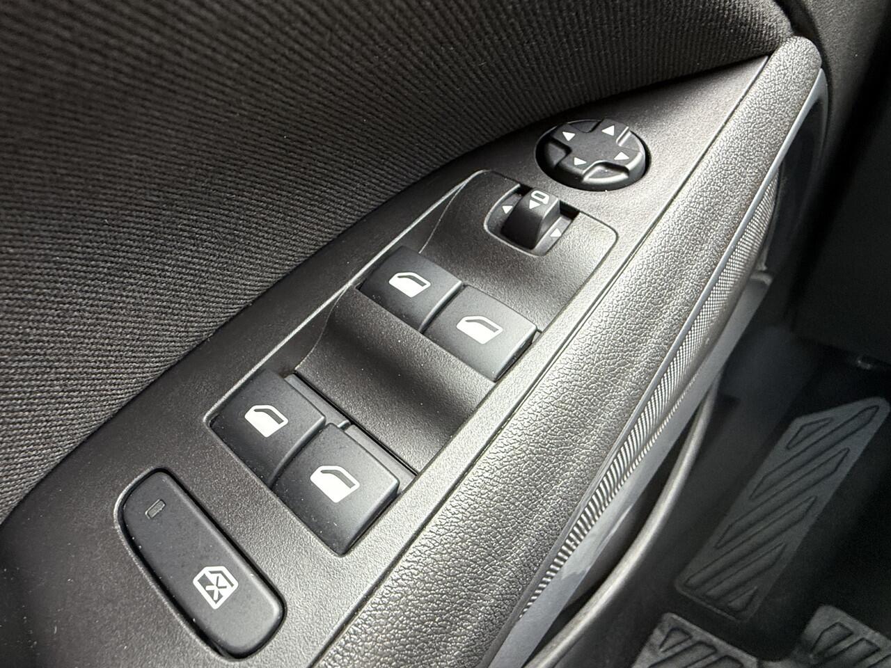 Opel Crossland 1.2 Turbo Elegance | Panoramadak | Clima | Camera | PDC |