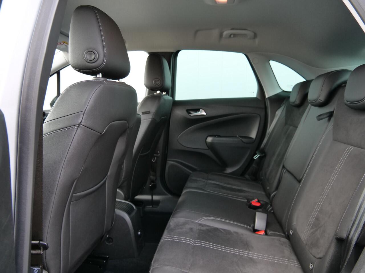 Opel Crossland 1.2 Turbo 110pk Ultimate Camera / Navigatie / Keyless / LED-koplampen