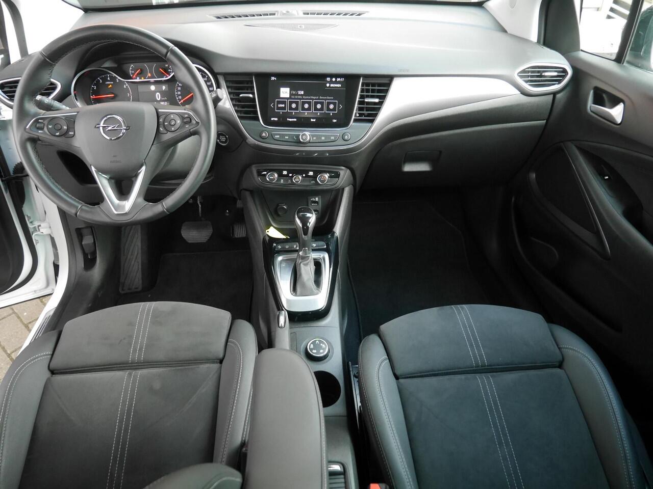 Opel Crossland 1.2 Turbo Ultimate Automaat | Navigatie | Alcantara bekleding | Keyless entry & start | Achteruitrij Camera | Lichtmetalen velgen | Parkeersensoren v+a