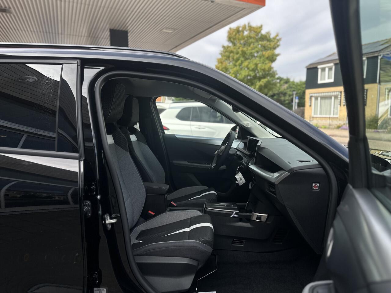 Opel FRONTERA 1.2 Turbo Hybrid GS 145pk 1250kg TREKGEWICHT Automaat / Stoel stuur verwarming / camera / ECC.