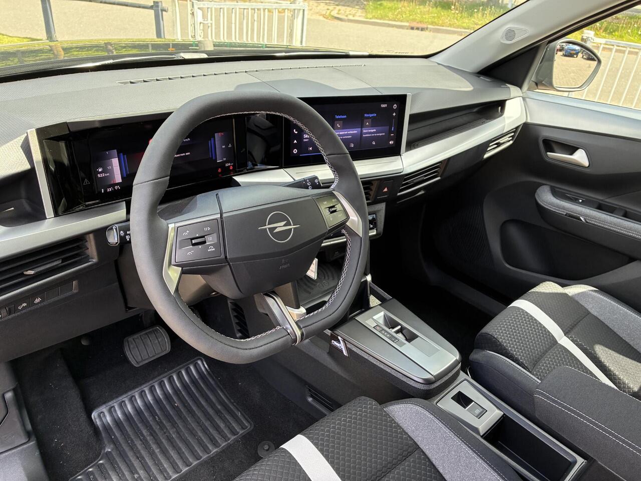 Opel FRONTERA 1.2 Turbo 145Pk Turbo Hybrid GS-Line | ECC | Navi | Camera | Elektrisch Pakket | Cruise | Parkpilot | Private-Glass | Dakrail | 17" LM-Velgen | Comfort Pakket | Winterpakket