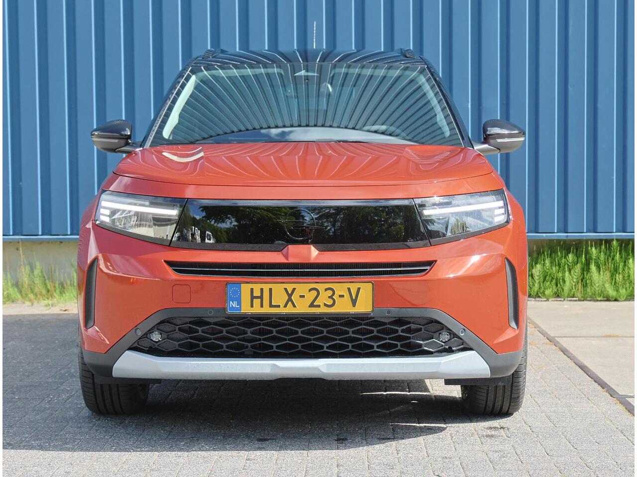 Opel FRONTERA Electric GS 44 kWh | 11 Boordlader | Stoel, stuur & voorruit verwarming | 130° Camera | Ergonomische voorstoelen | Apple Carplay/ Android Auto | Navigatie | 17"LM Velgen | Cruise Control