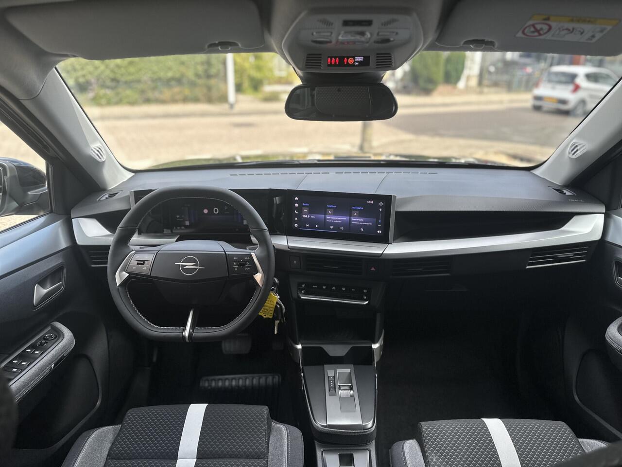 Opel FRONTERA 1.2 Turbo Hybrid GS 145pk 1250kg TREKGEWICHT Automaat / Stoel stuur verwarming / camera / ECC.