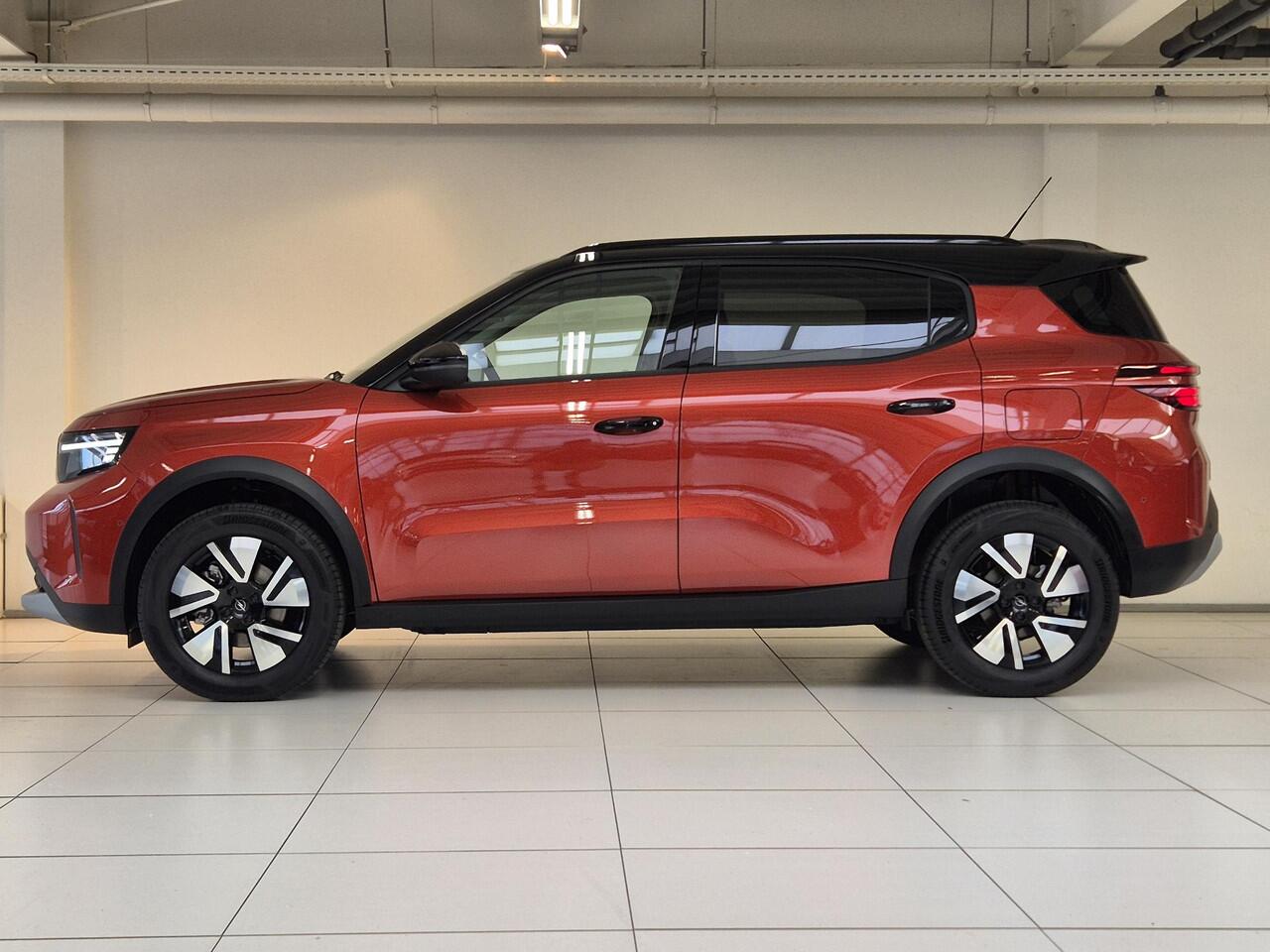 Opel FRONTERA Electric GS 44 kWh Navigatie | Achteruitrijcamera | Stoel/Stuurverwarming | Apple Carplay/Android Auto | Voorruitverwarming |