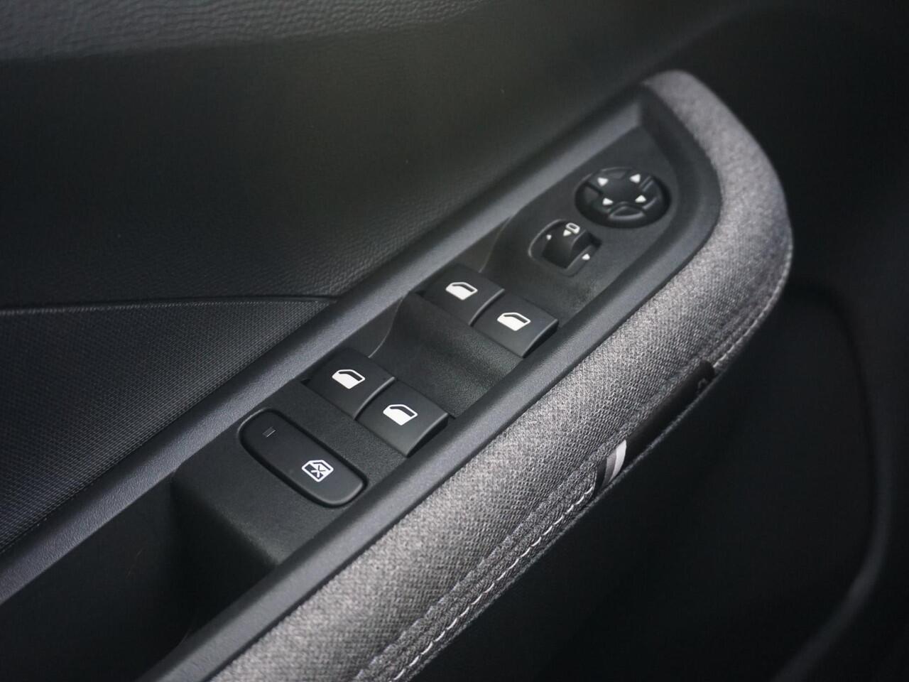 Opel FRONTERA 1.2 Turbo Hybrid GS