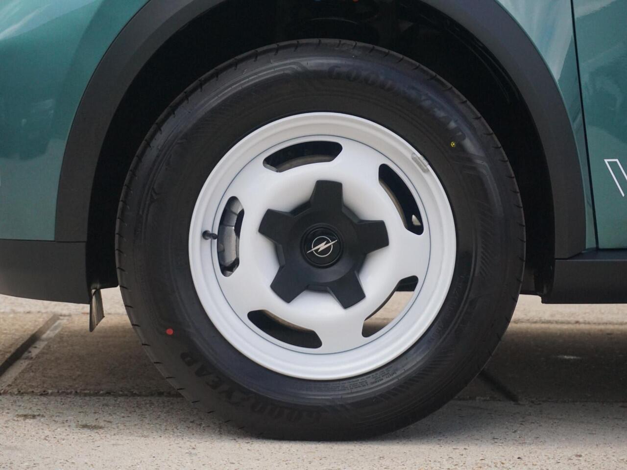 Opel FRONTERA 1.2 Turbo Hybrid Edition