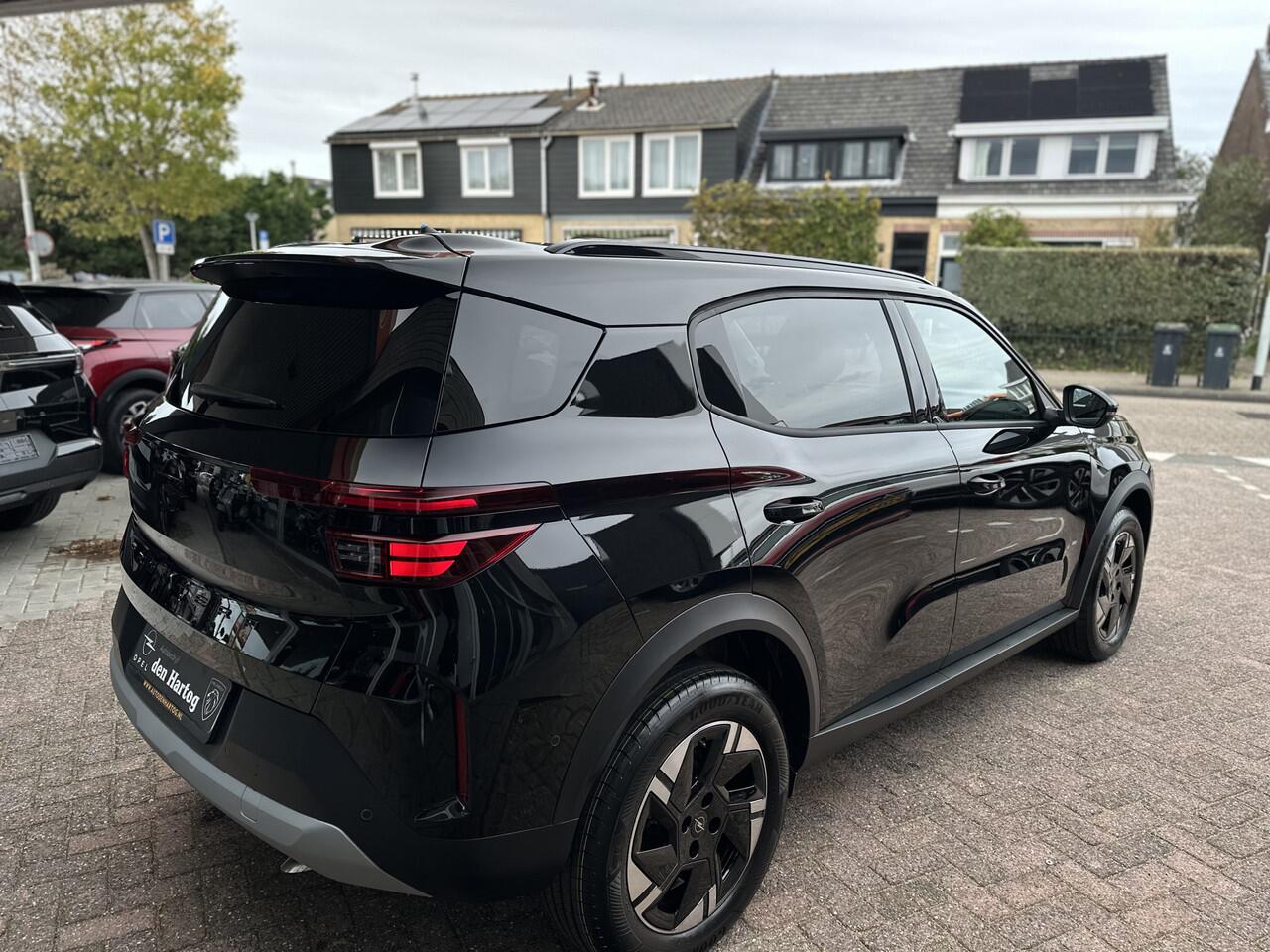 Opel FRONTERA 1.2 Turbo Hybrid GS Navi/Camera /stoel+stuur en Voorruitverwarming.