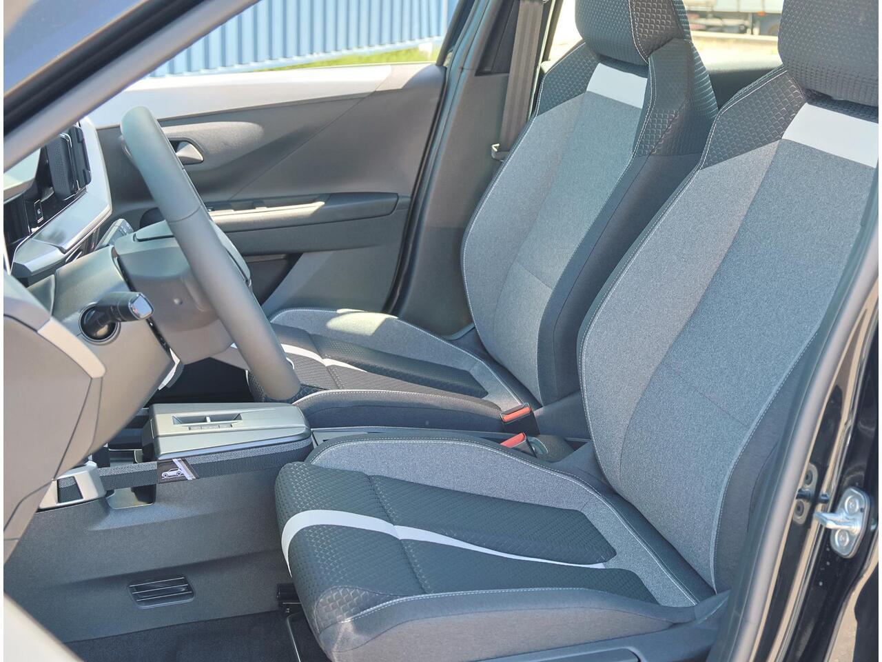 Opel FRONTERA Electric Edition 44 kWh | Incl. ¤3.272,18 Korting! | 11KW Boordlader | Smartphone Station | Airco | LED | Cruise Control | Parkeersensoren Achter |