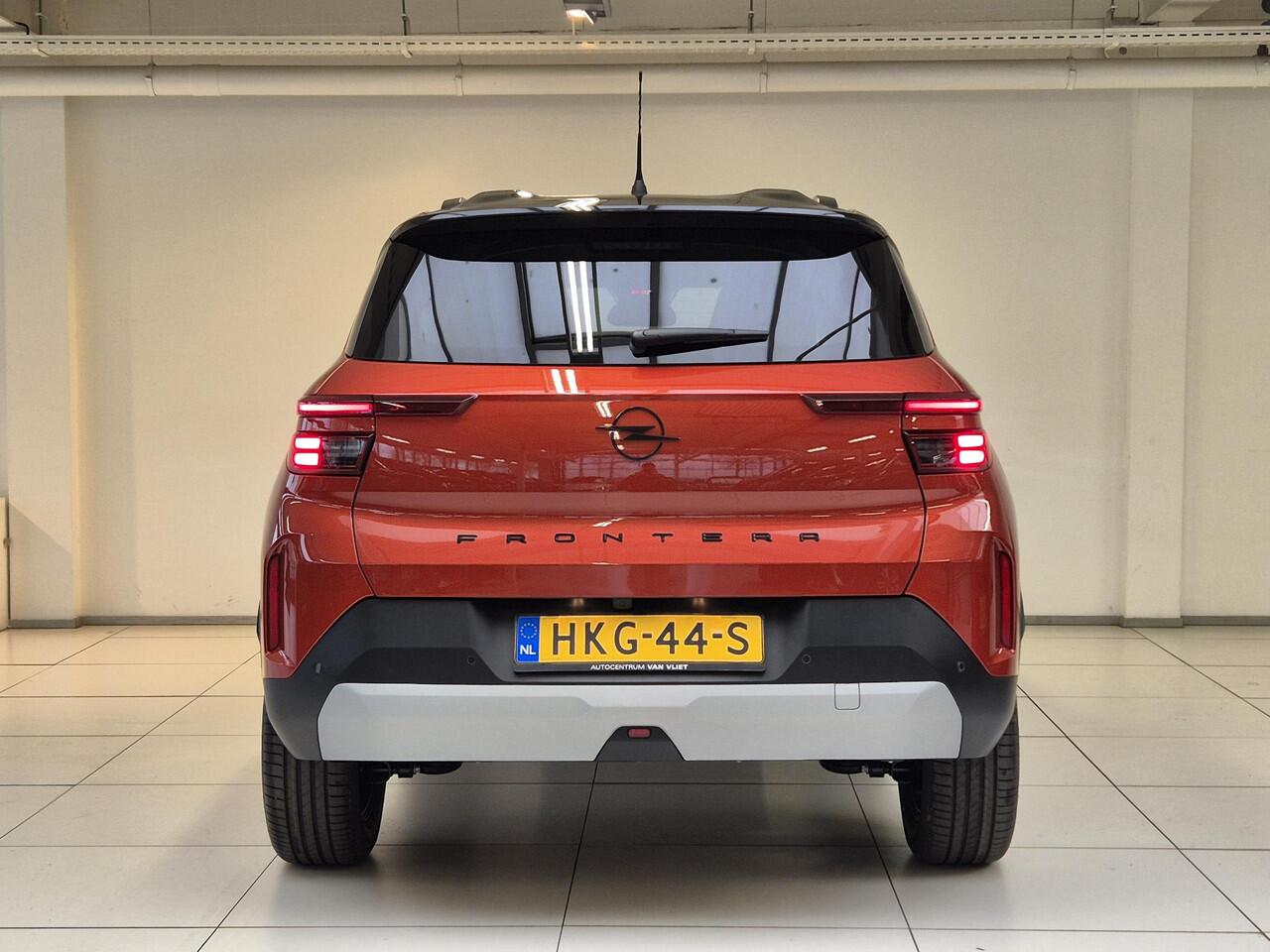 Opel FRONTERA Electric GS 44 kWh Navigatie | Achteruitrijcamera | Stoel/Stuurverwarming | Apple Carplay/Android Auto | Voorruitverwarming |