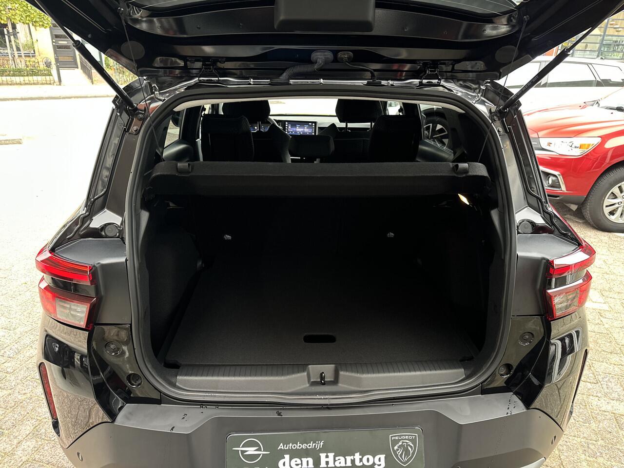 Opel FRONTERA 1.2 Turbo Hybrid GS 145PK Navi/Camera /stoel+stuur en Voorruitverwarming.