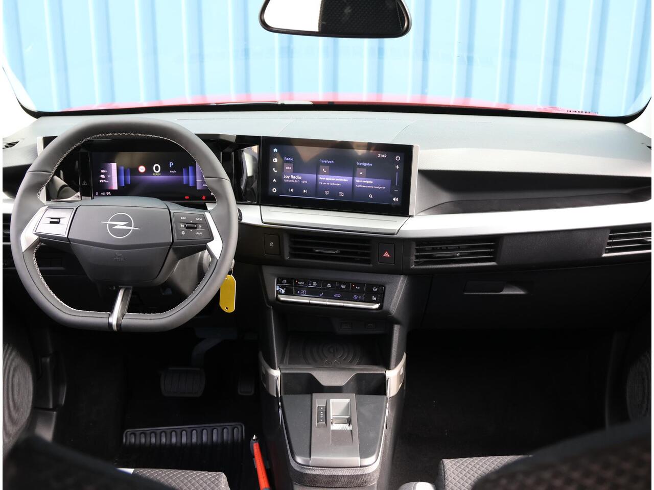 Opel FRONTERA Electric GS 44 kWh | 11 Boordlader | Stoel, stuur & voorruit verwarming | 130° Camera | Ergonomische voorstoelen | Apple Carplay/ Android Auto | Navigatie | 17"LM Velgen | Cruise Control