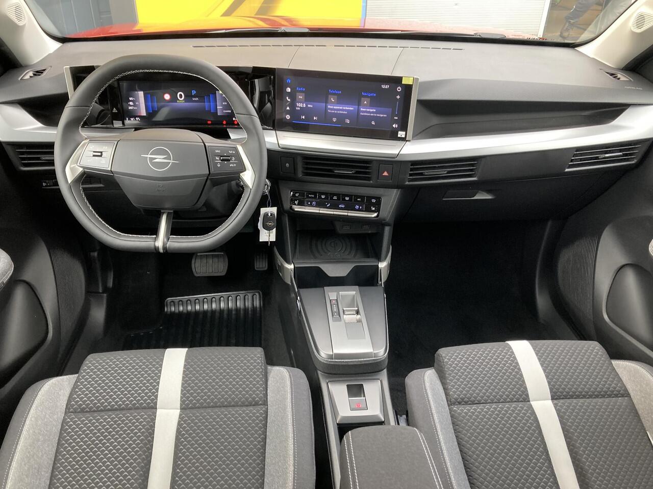Opel FRONTERA Electric GS 44 kWh | NIEUW | DIRECT LEVERBAAR | Navigatie | Achteruitrijcamera | Cruise Control | Parkeersensoren | Stoel- stuurwiel- voorruitverwarming | Zwart dak