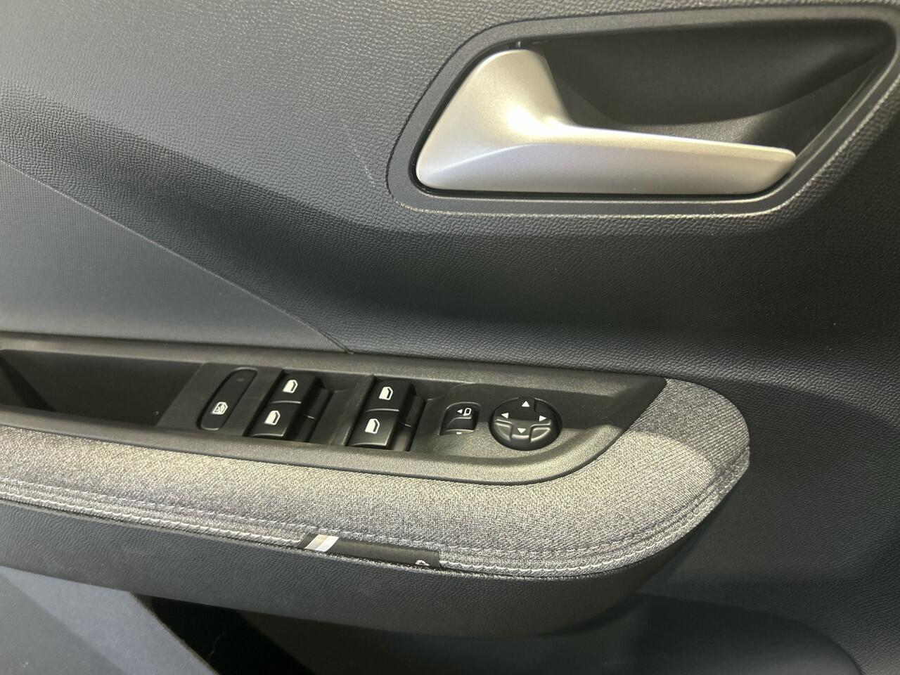 Opel FRONTERA Electric GS 44 kWh | Voorraad | Comfort pakket | Verwarmde stoelen & voorruit | Verwarmd stuurwiel | Dealerprijs ¤ 32.999 rijklaar, dus ¤ 5.599,- korting!