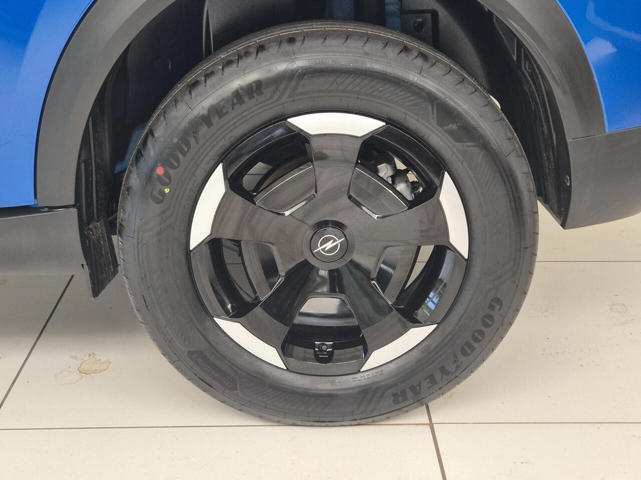 Opel FRONTERA Electric Edition 44 kWh | Navigatie | Achteruitrijcamera | Stoelverwarming | Comfortstoel | Stuurverwarming | Apple Carplay/Android Auto |