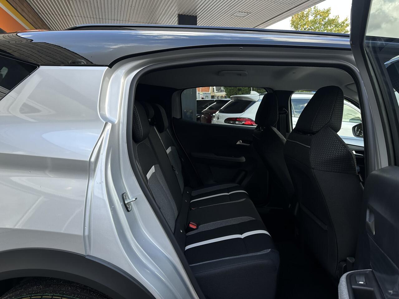 Opel FRONTERA 1.2 Turbo Hybrid GS Navi/Camera /stoel+stuur en Voorruitverwarming.