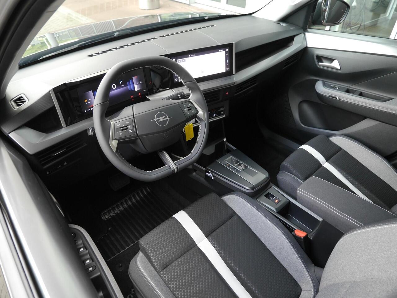 Opel FRONTERA 1.2 Turbo Hybrid GS | Nieuwe auto | Automaat | Stoel & Stuurverwarming | Draadloze telefoonlader | Climate control | Cruise control | Led verlichting | 17 inch lichtmetalen velgen