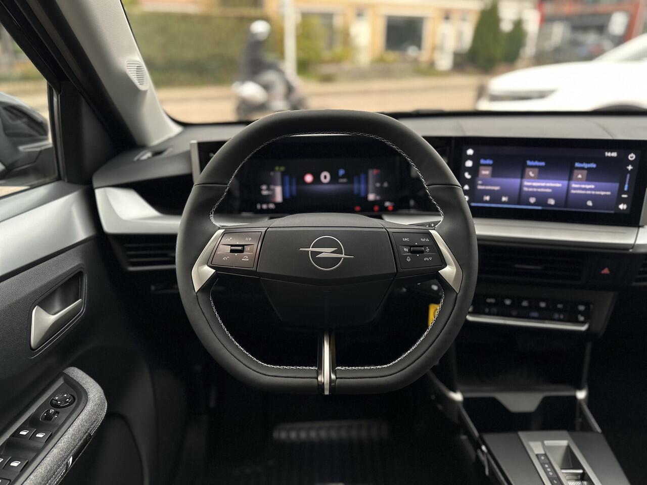 Opel FRONTERA 1.2 Turbo Hybrid GS 145PK Navi/Camera /stoel+stuur en Voorruitverwarming.