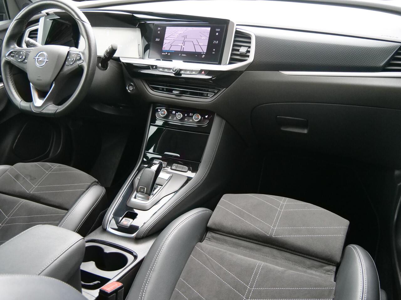 Opel Grandland 1.2 Turbo 130pk Ultimate Automaat LED / Navigatie / Camera