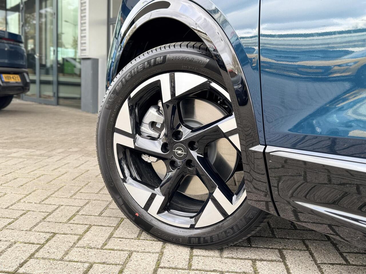 Opel Grandland 1.6 HYbrid PHEV 195pk e-DCS7 GS | FOCAL | AGR STOELEN | NAVI | 360° CAMERA | PANO DAK |