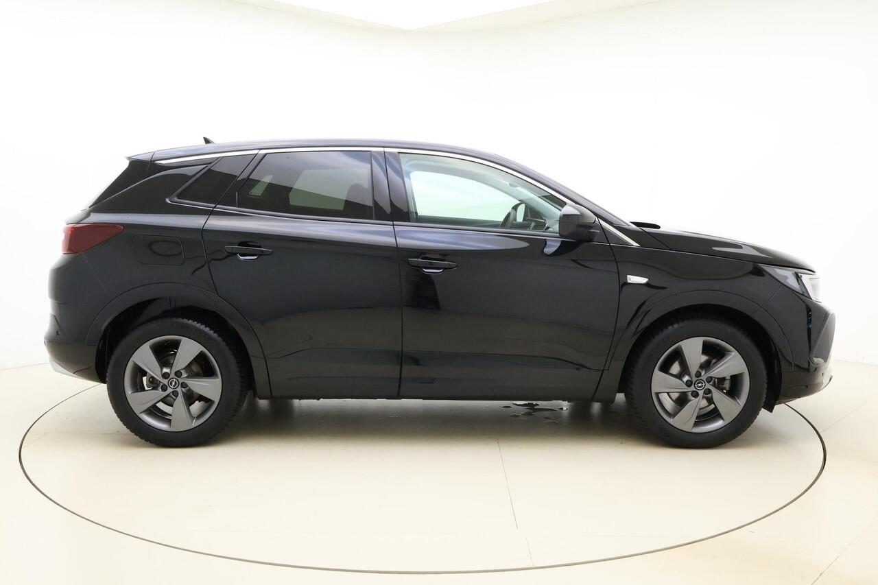 Opel Grandland 1.2 Turbo GS 130pk | Navigatie | Climate Control | Camera | Cruise Control | LED Verlichting | Parkeersensoren | Getint glas | Lichtmetalen velgen