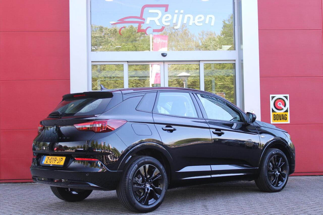 Opel Grandland 1.2 Turbo 145PK AUTOMAAT Hybrid GS | BLACK PACK | STOEL/STUUR VERWARMING | NAVIGATIE | APPLE CARPLAY/ANDROID AUTO | DODEHOEK DETECTIE | 18" LICHTMETALEN VELGEN | DAB+ RADIO | PARKEERSENSOREN VOOR + ACHTER | ADAPTIVE CRUISE CONTROL | ACHTERUITRIJ CAMERA |
