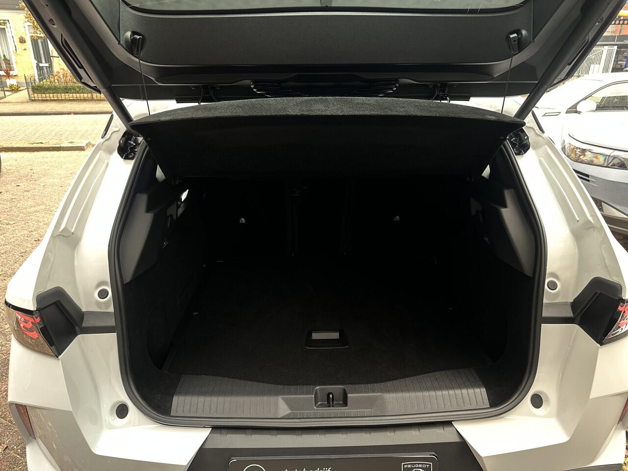 Opel Grandland 1.2 Turbo Hybrid Business Edition Trekhaak/Stoel+stuur verwarming/Electr achterklep.