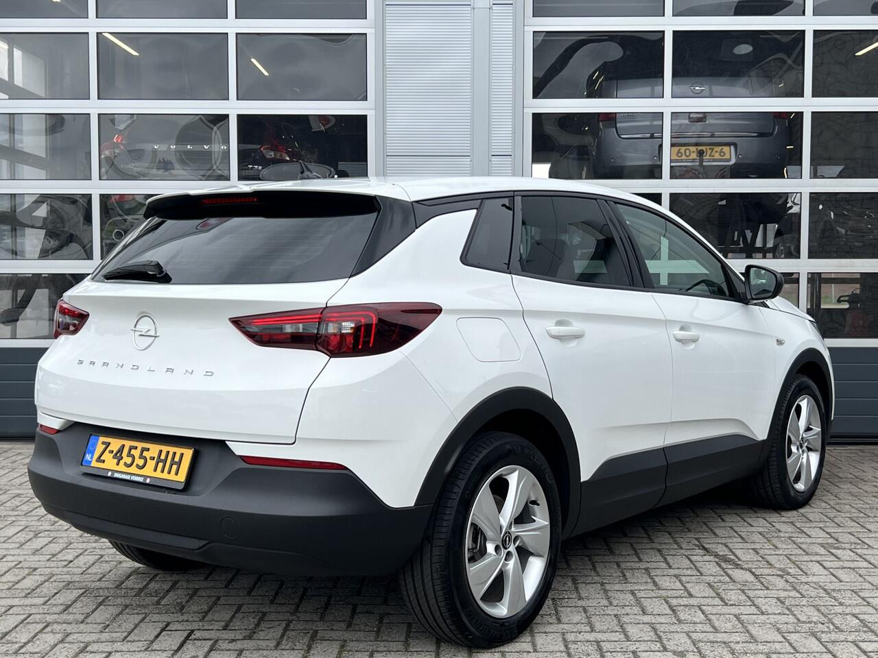 Opel Grandland 1.6 Turbo Plug-In Hybrid | Navigatie/Android/Apple Carplay | LM Velgen 18" | Achteruitrijcamera | Adaptive Cruise Control | Stuur Verwarmd |