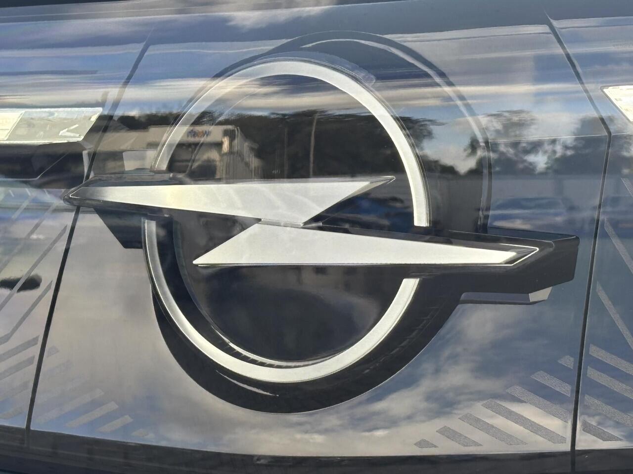 Opel Grandland Electric Ultimate 73kWh 325pk AWD | Hi-Fi FOCAL® | NAPPA LEDER | SCHUIF/KANTELDAK | LED PIXEL VERLICHTING | HEAD UP DISPLAY | ISOFIX |