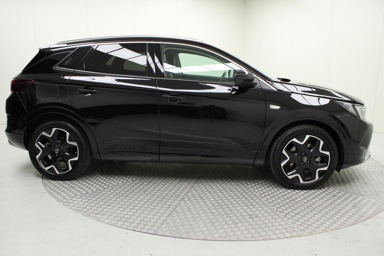 Opel Grandland 1.6 Turbo Plug-In Hybrid Ultimate | automaat | Trekhaak Afneembaar | climate | blind spot | electr. achterklep | pdc v/a+ camera | alcantara | camera 360° | bluetooth | stoel-stuurverwarming