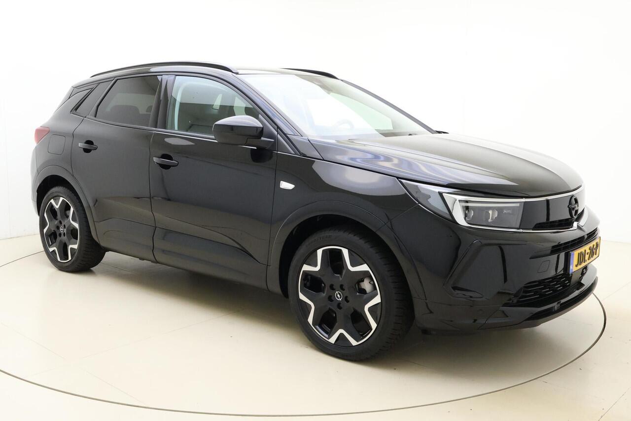 Opel Grandland 1.6 Turbo Plug-In Hybrid 300pk 4x4 GSe | Navigatie | Camera | Comfort stoelen | Elektrische achterklep | Stoel- en stuurverwarming | Adaptive Cruise control |