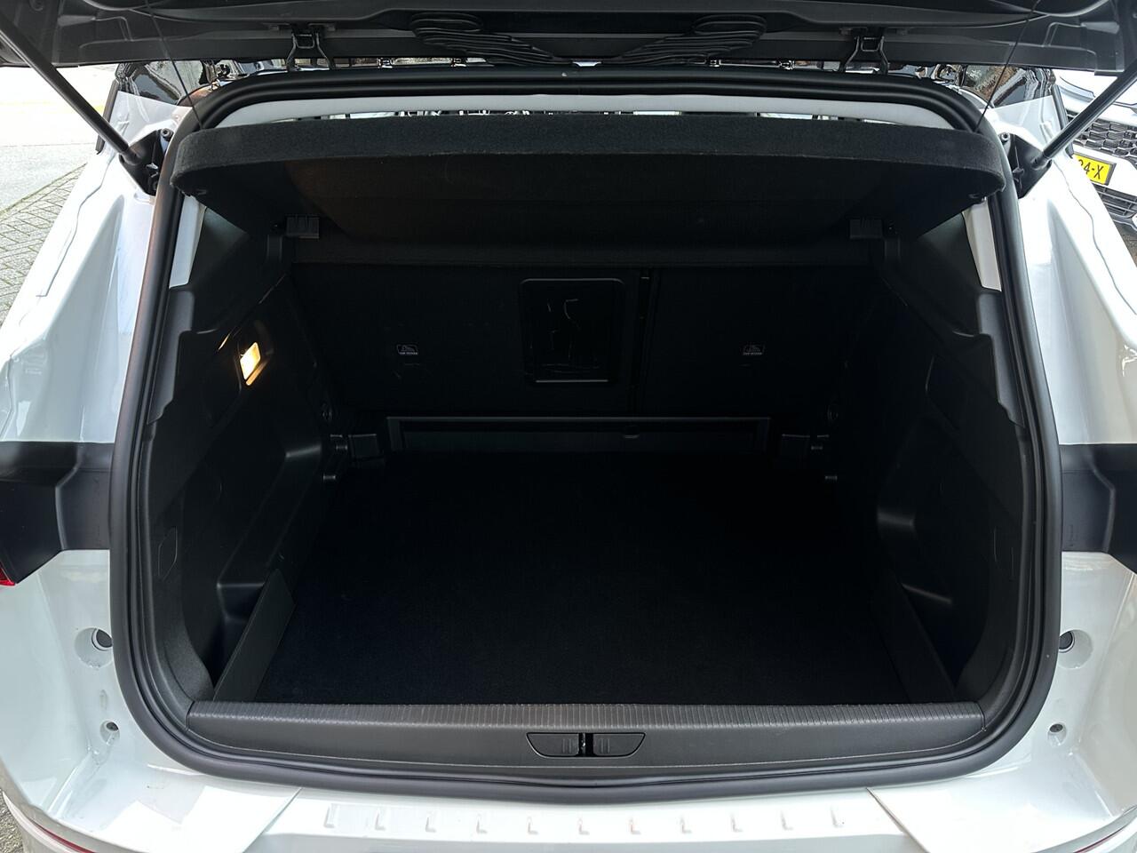 Opel Grandland 1.2 Turbo Elegance Automaat Camera/Stoel en stuurverwarming/Zelf inparkeren.