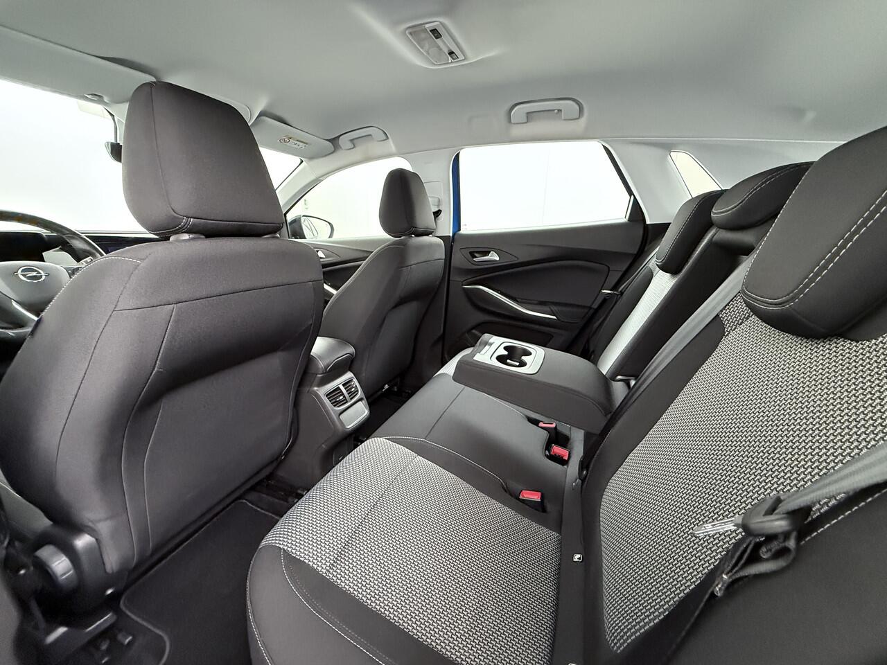 Opel Grandland 1.6T 225PK NW MODEL PHEV AUT-8 Navi Ecc Apple Carplay Android Auto 360°Camera Adaptieve Cruise Control Pdc Plug-In Hybride DAB+ Lane Assist Stuur Verwarming Led Keyless Digitaal dashboard 1e Eigenaar Origineel Nederlandse Auto Nieuwe Model ¤ 40.000 - nieu