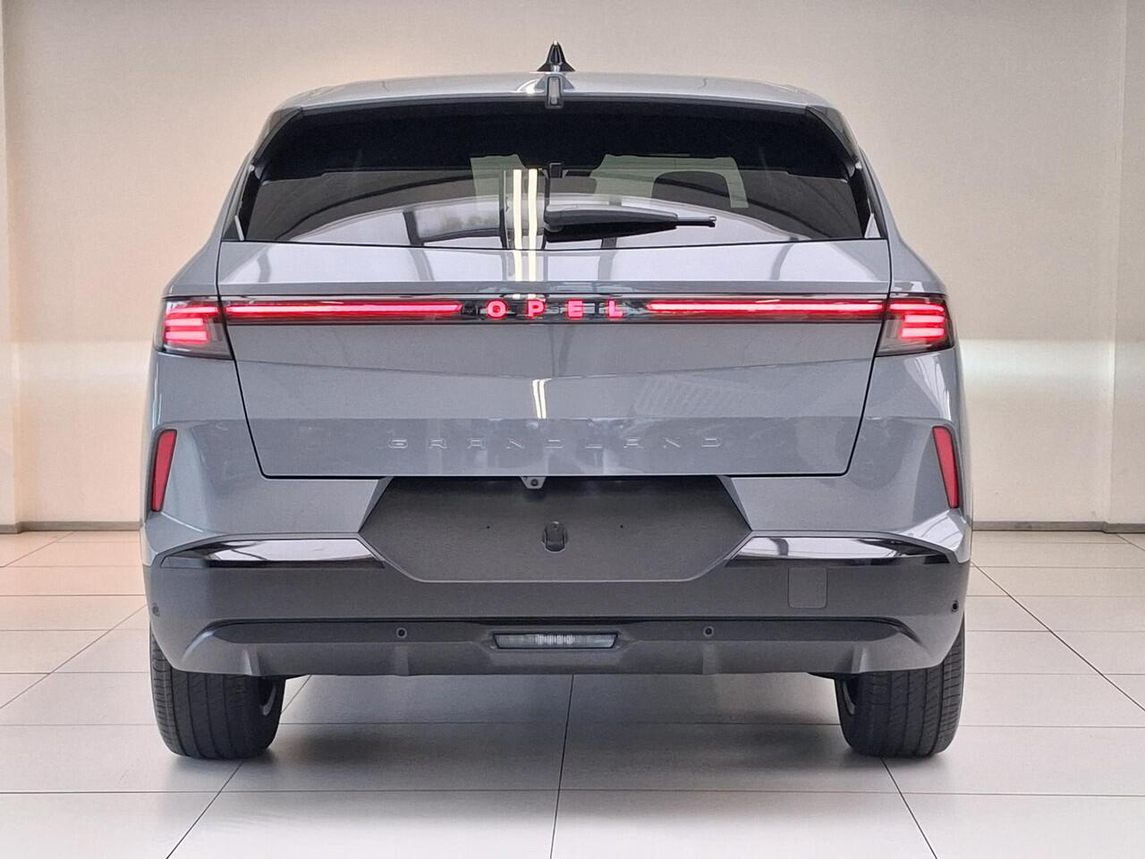 Opel Grandland 1.2 Turbo Hybrid Business Edition Automaat | Navigatie | Panoramisch Schuifdak | Head-Up Display | Elektrische Kofferklep | Focal Hi-Fi |