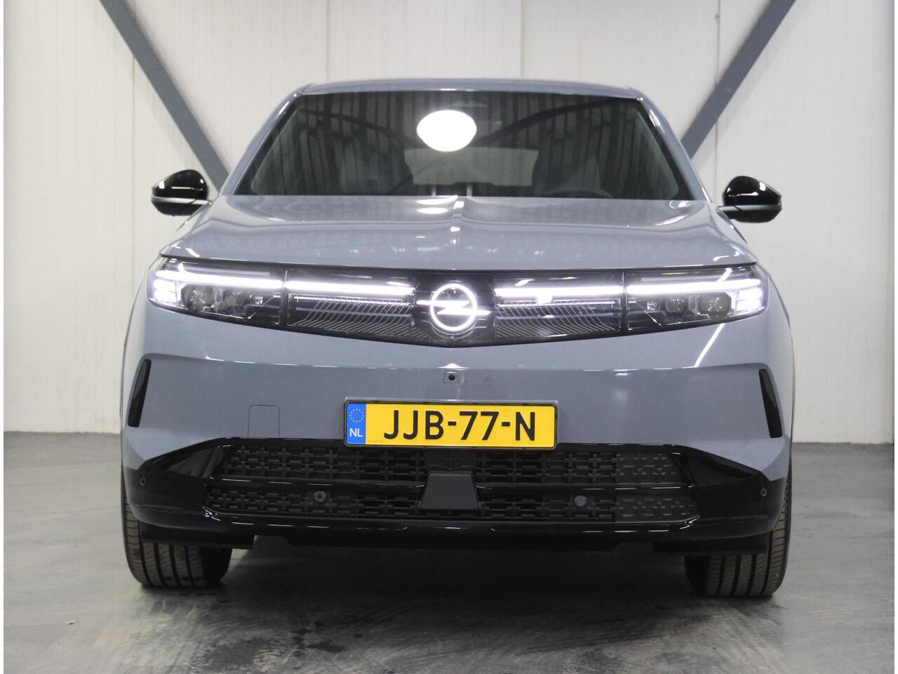 Opel Grandland Electric Business Edition 73 kWh | Incl. ¤1.897,08 Korting! | 17% bijtelling | AUTOMAAT | Warmtepomp | 360° Camera | Stoel, stuur & voorruit verwarmd | Apple Carplay/Android Auto | Elektr. achterklep | ARG-stoelen | Matrix LED | Navigatie |