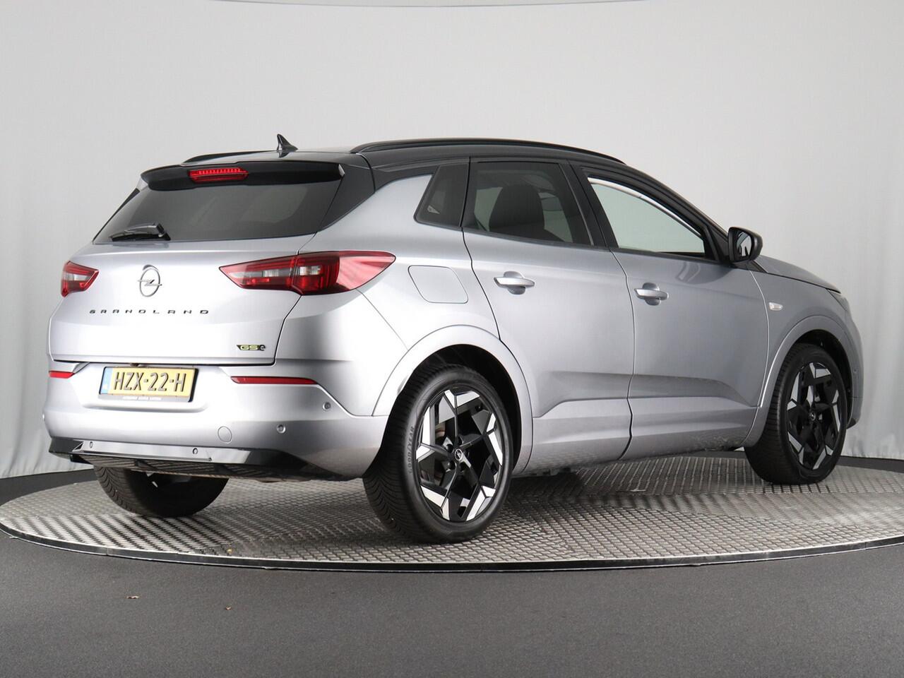 Opel Grandland 1.6 Turbo Plug-In Hybrid 4x4 GSe (Camera / Navi / Elek. achterklep / ACC)