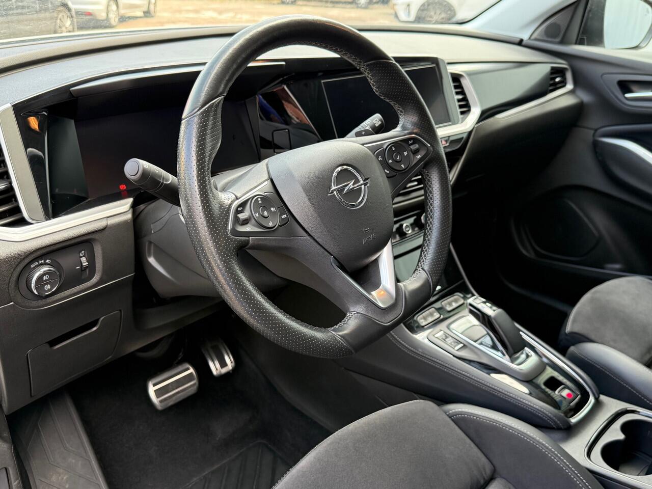 Opel Grandland 1.6 Turbo Plug-In Hybrid 4x4 GSe Veel opties!