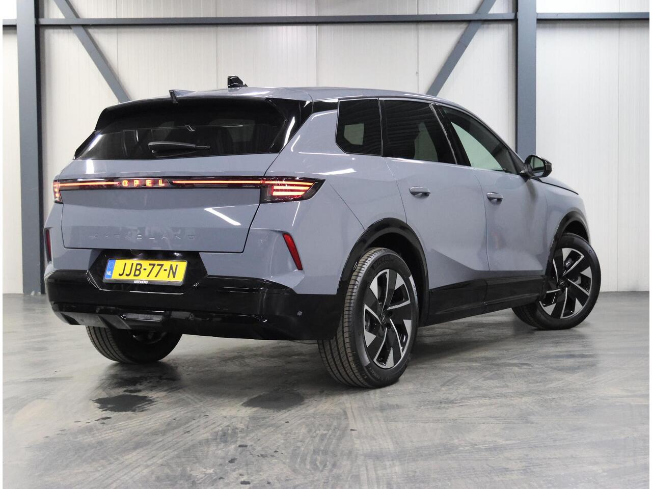 Opel Grandland Electric Business Edition 73 kWh | Incl. ¤1.897,08 Korting! | 17% bijtelling | AUTOMAAT | Warmtepomp | 360° Camera | Stoel, stuur & voorruit verwarmd | Apple Carplay/Android Auto | Elektr. achterklep | ARG-stoelen | Matrix LED | Navigatie |