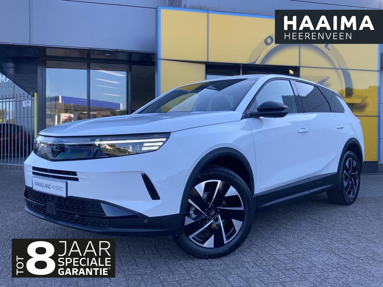 Opel Grandland 1.2 Turbo Hybrid Business Edition | NIEUW | DIRECT LEVERBAAR | Navigatie | Lederen bekleding | Adaptive Cruise Control | Camera | Focal | Glazen schuifdak | LED Matrix | 19" Lichtmetalen velgen