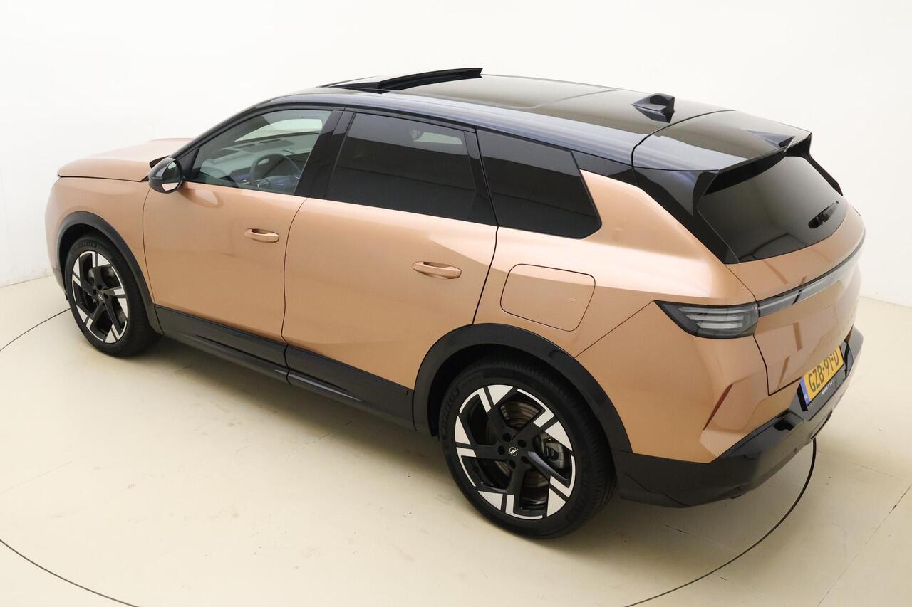 Opel Grandland Electric GS 73 kWh | Navigatie | Glazen schuif/kanteldak | AGR Stoelen | Zwart dak | Keyless | Stoel & Stuurverwarming | Adaptive Cruise control