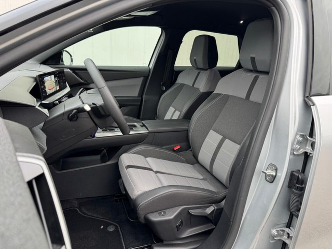 Opel Grandland 1.2 Turbo 145PK Hybrid GS met Navi/Camera, Winterpakket, AGR, 19inch, Full LED