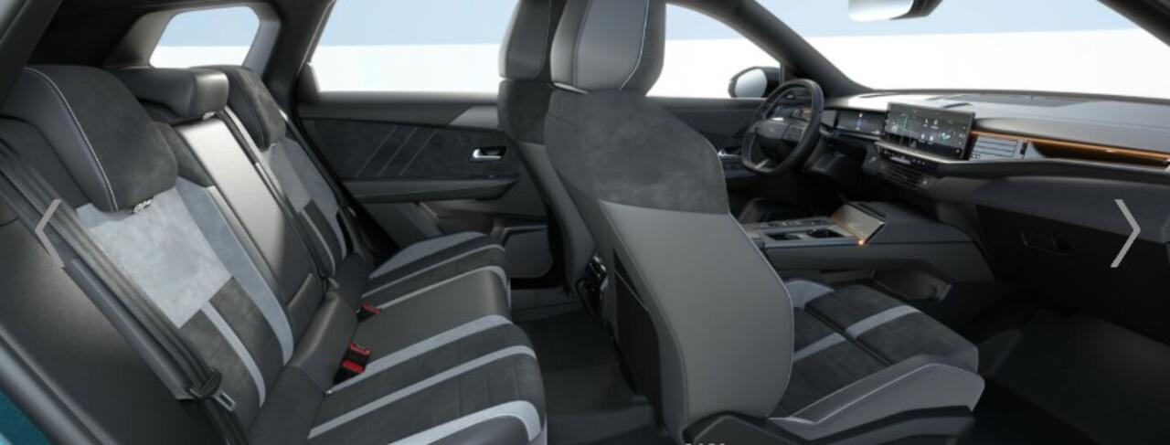 Opel Grandland 1.6 Turbo Plug-in-Hybrid Ultimate Panorama dak/Head up/Trekhaak/Focal Sound.