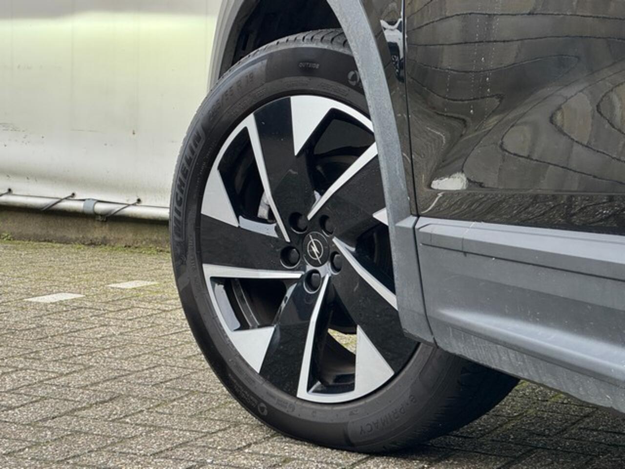 Opel Grandland 1.2 Turbo 145PK Hybrid GS met Navi/Camera, Winterpakket, AGR, 19inch, Full LED