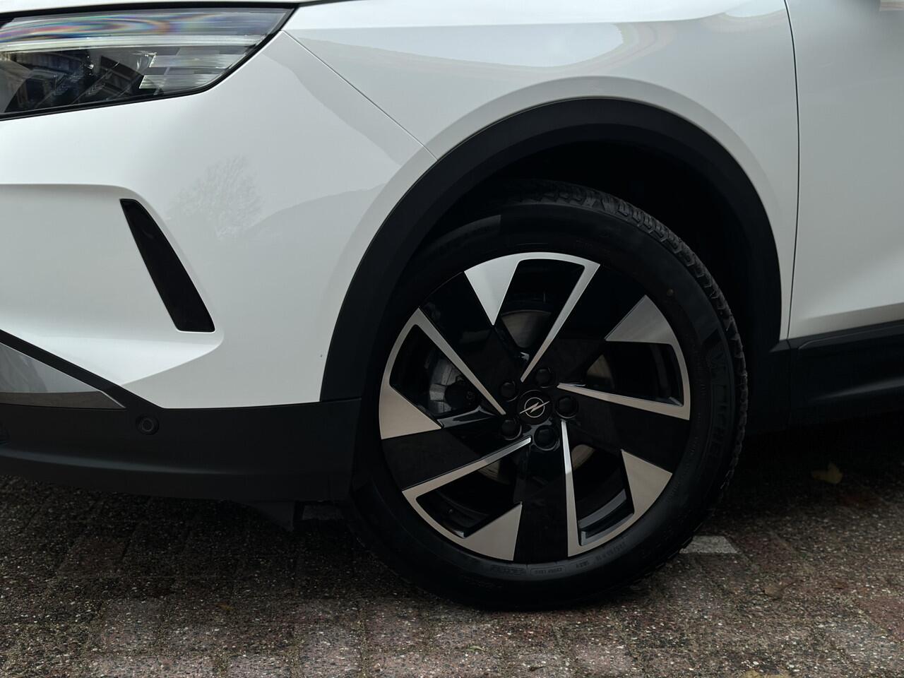 Opel Grandland 1.2 Turbo Hybrid Business Edition Trekhaak/Stoel+stuur verwarming/Electr achterklep.